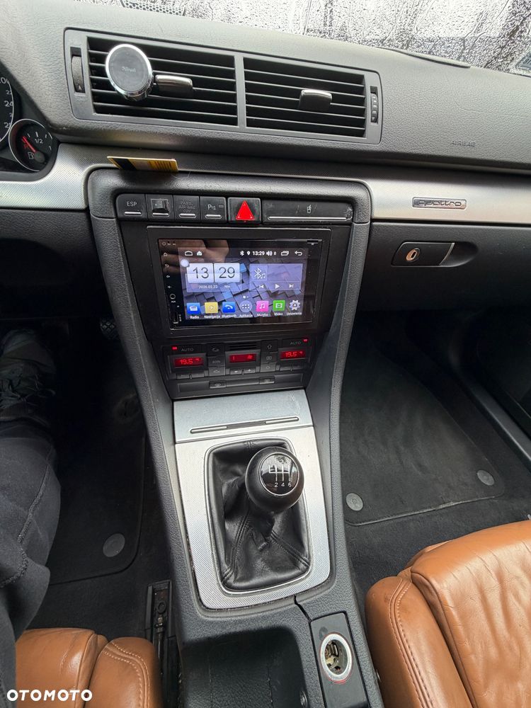 Audi A4 Avant 2.0 T FSI quattro - 8