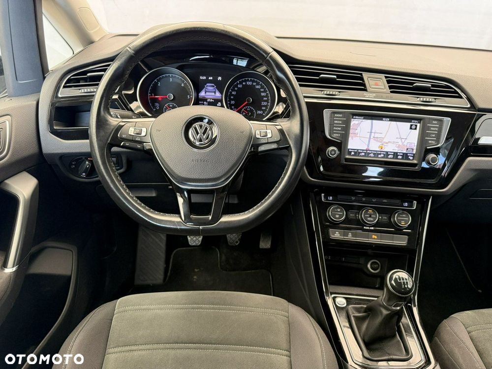 Volkswagen Touran 1.6 TDI BMT Comfortline - 24