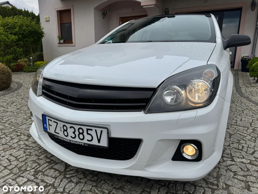 Opel Astra 1.6 Edition 111 Jahre - 13