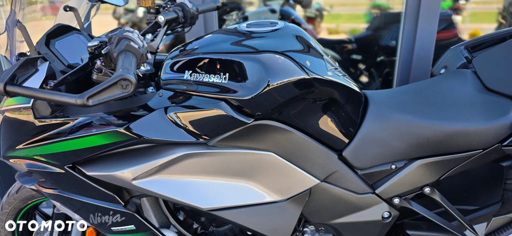 Kawasaki Ninja 1000 SX - 34