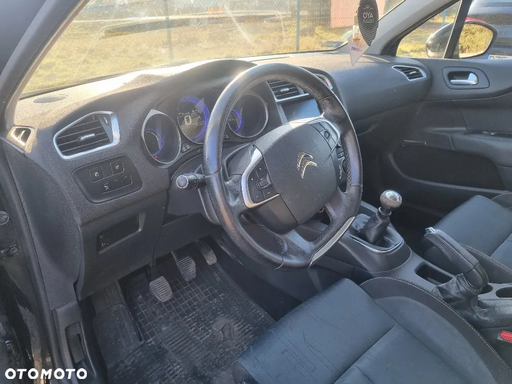 Citroën C4 1.6 HDi Exclusive - 9