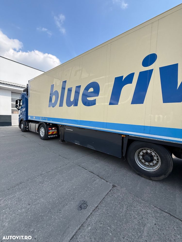Schmitz Cargobull Semiremorca Frigorifică Dubla Temperatura - 23