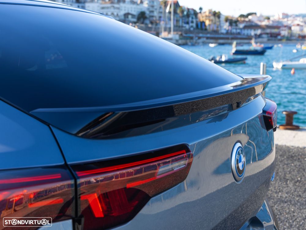 BMW iX2 eDrive20 Pack Desportivo M - 34