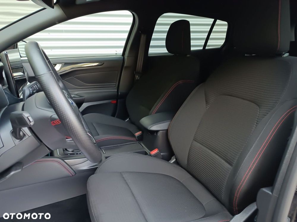 Ford Focus 1.0 EcoBoost mHEV ST-Line X - 23