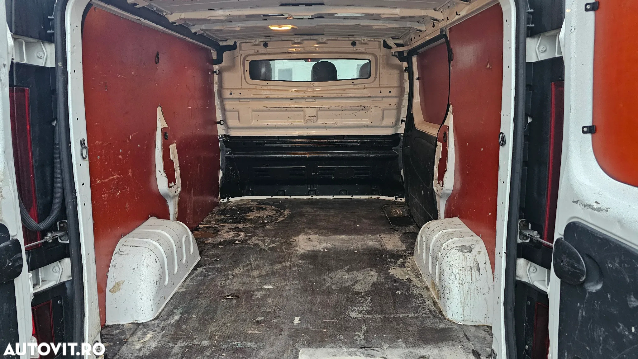 Opel Vivaro - 13