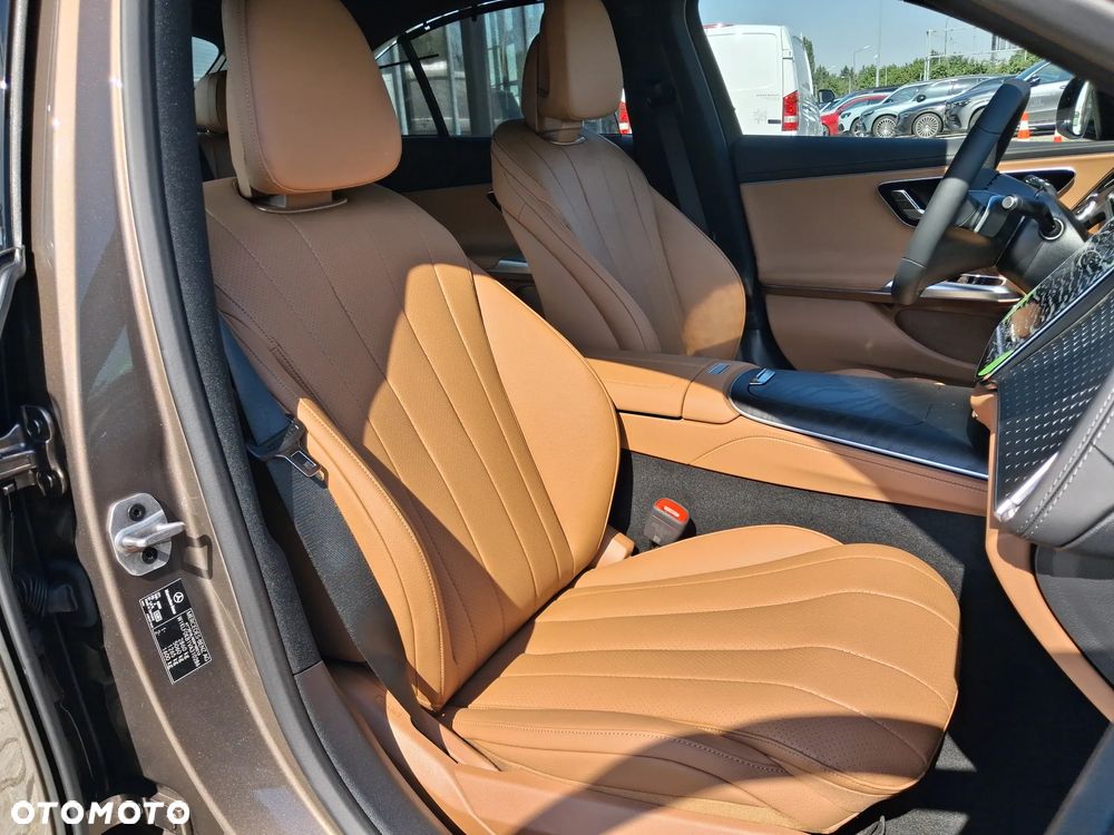Mercedes-Benz Klasa E 300 de PHEV 4-Matic Avantgarde 9G-Tronic - 17