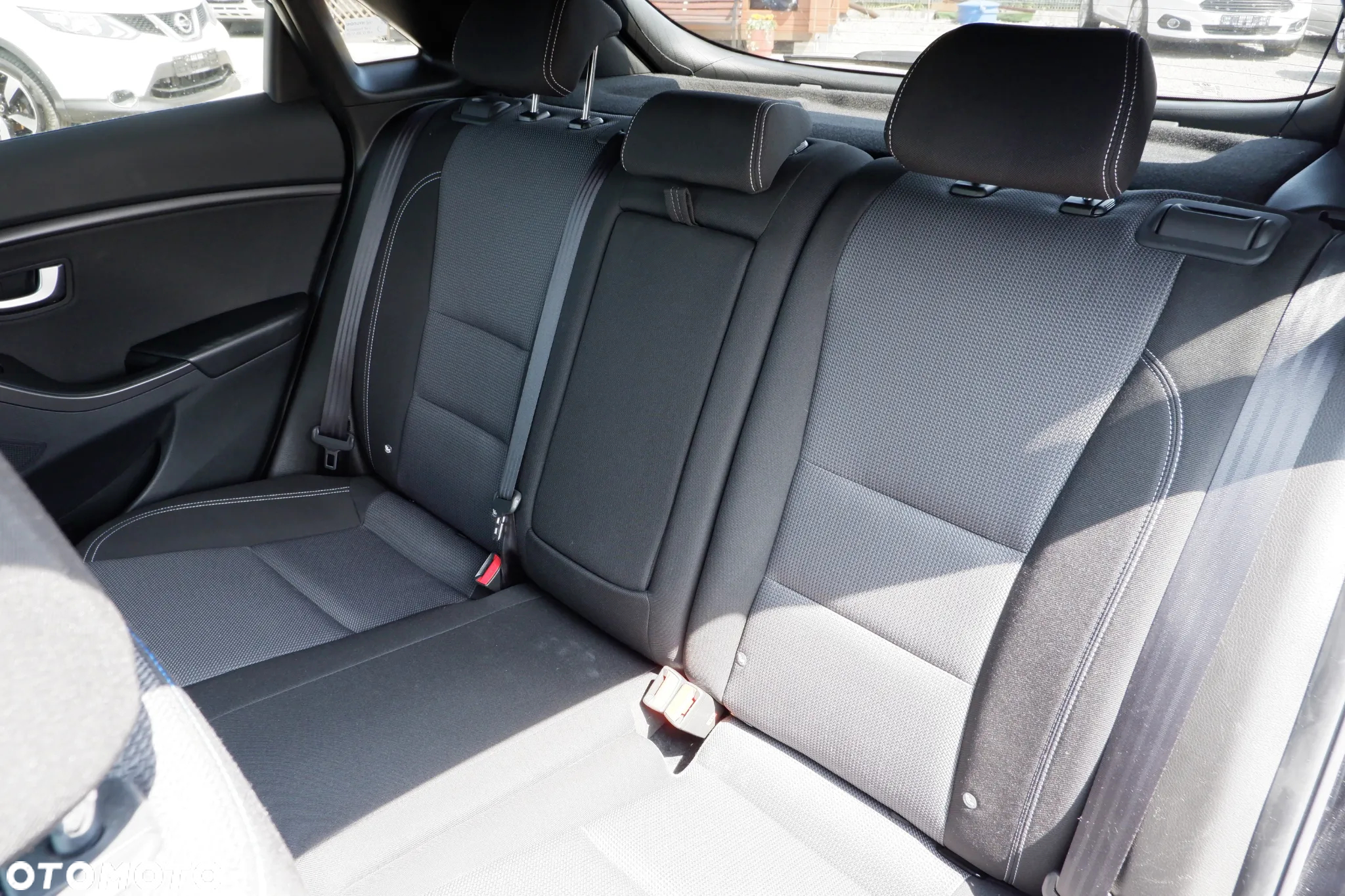 Hyundai i30 1.6 CRDi BlueDrive Go - 29