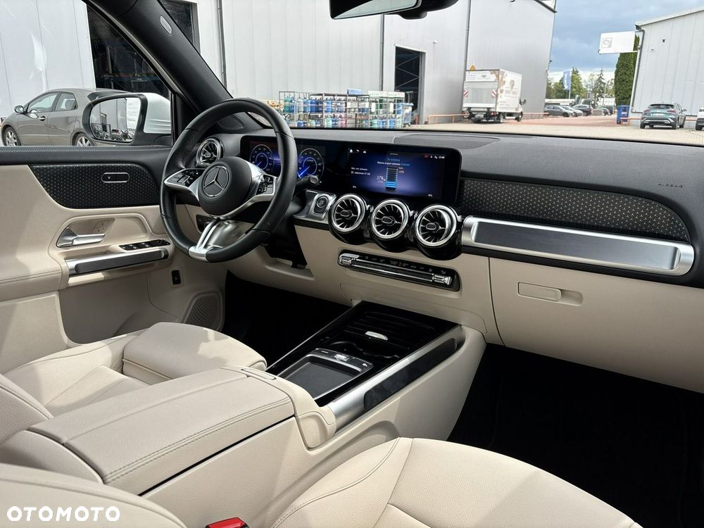 Mercedes-Benz EQB - 14