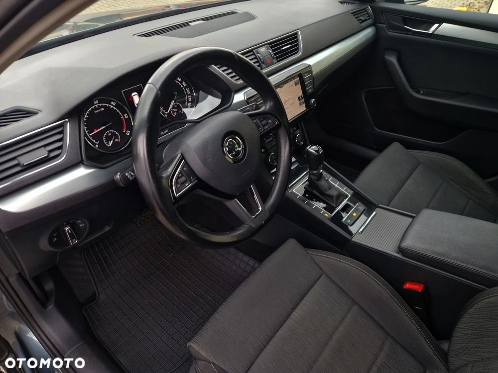 Skoda Superb 2.0 TDI DSG Style - 17