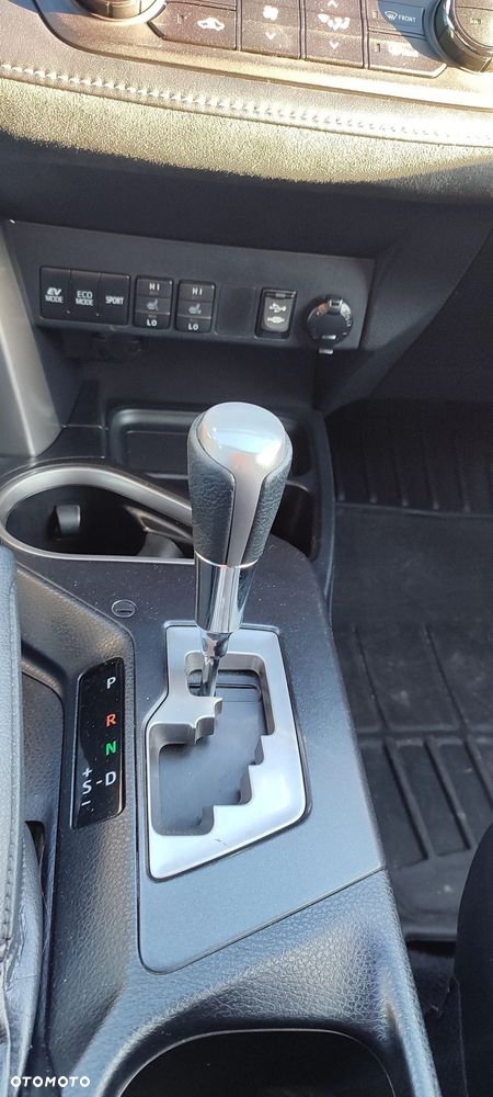 Toyota RAV4 Hybrid Style 4x4 - 21