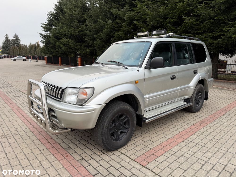 Toyota Land Cruiser - 7