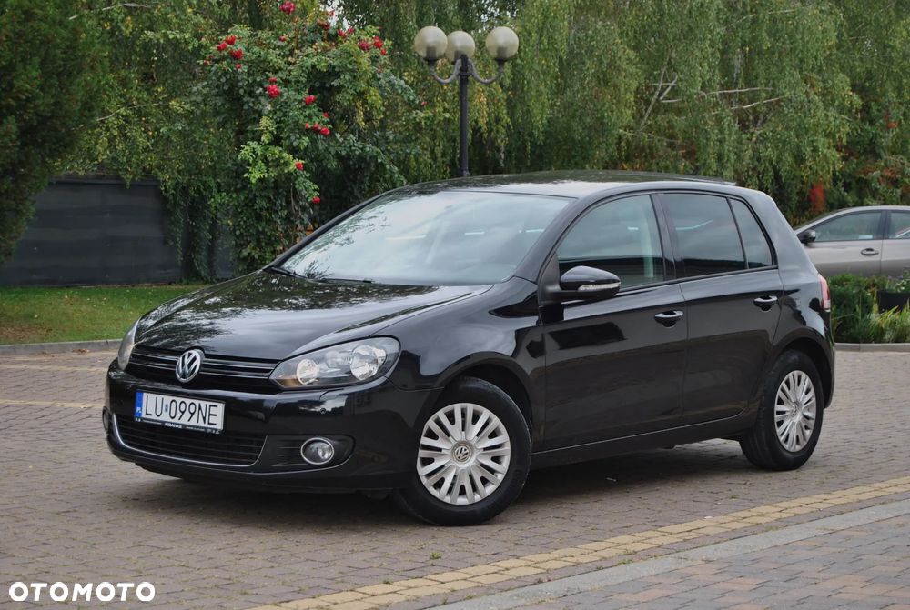 Volkswagen Golf - 1