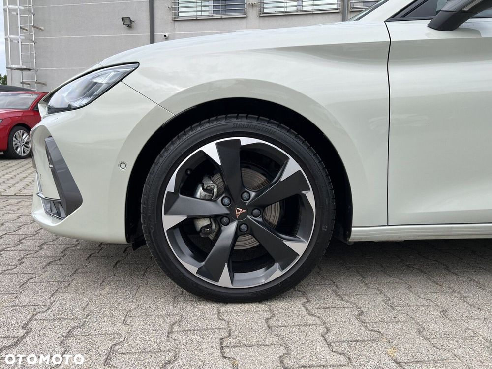 Cupra Leon 1.5 eTSI mHEV DSG - 32