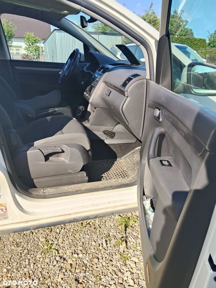 Volkswagen Touran 1.4 TSI Cross DSG - 3