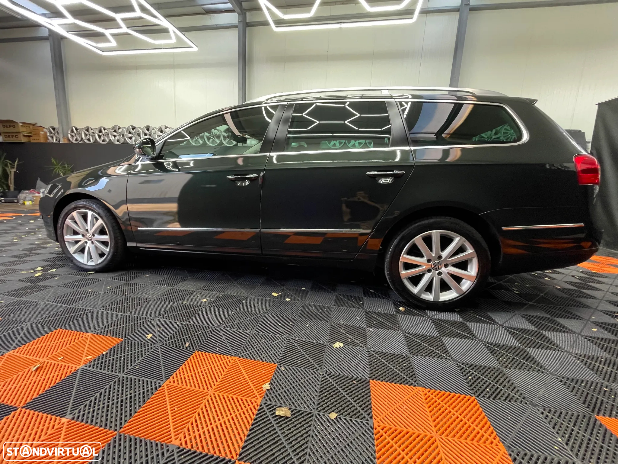 VW Passat Variant 2.0 TDi Highline - 14