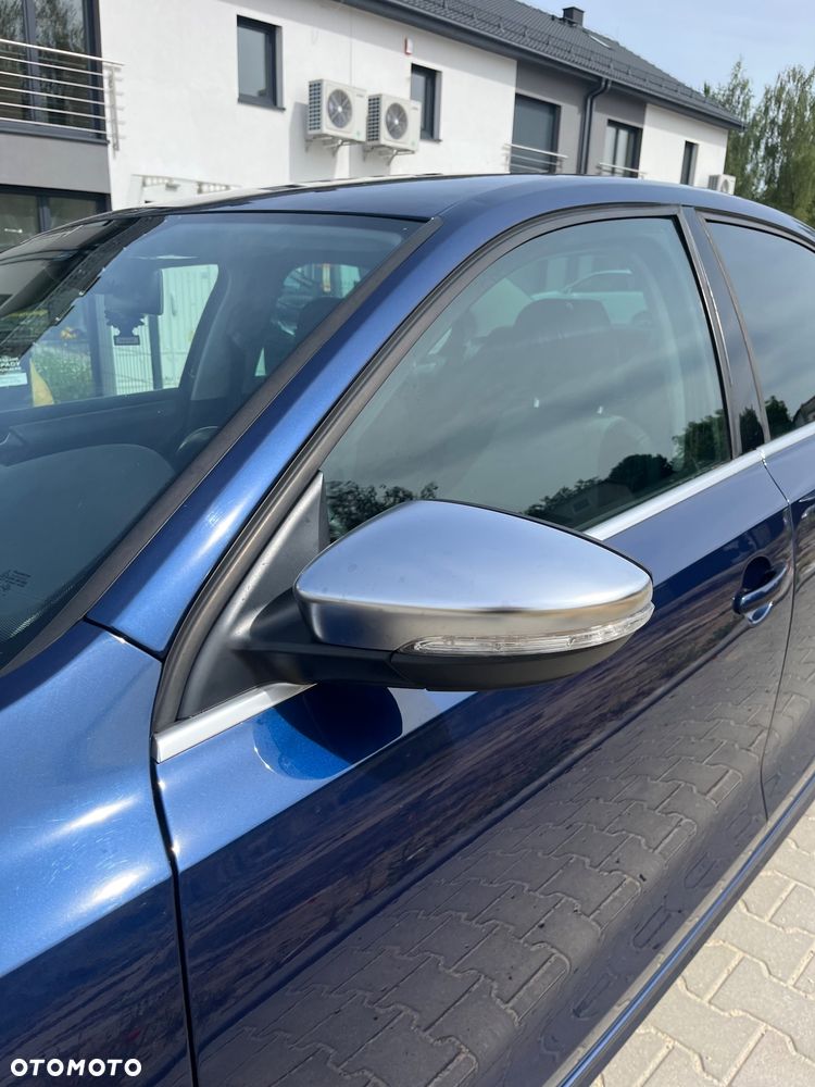 Volkswagen Jetta 2.0 TSI Highline - 11