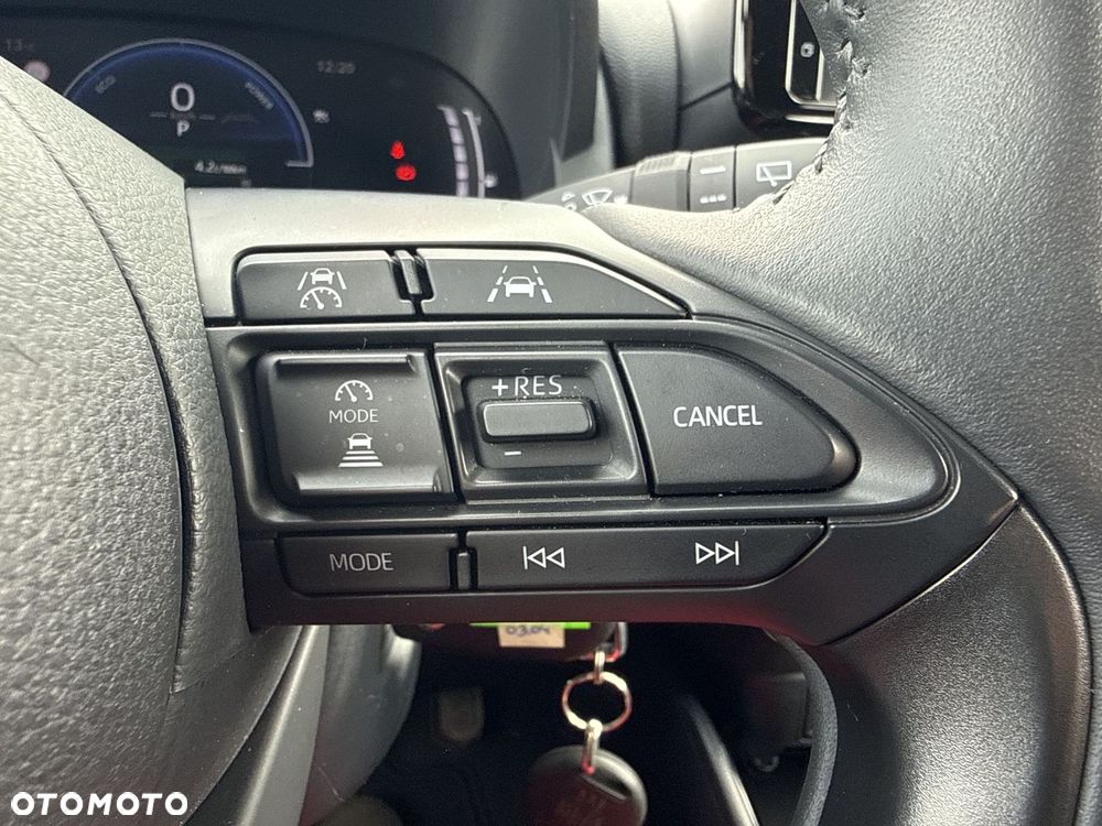 Toyota Yaris Hybrid 1.5 Style - 18