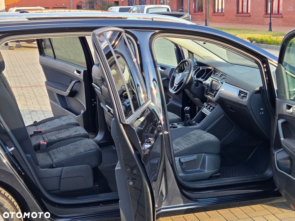 Volkswagen Touran 1.6 TDI SCR (BlueMotion Technology) Comfortline - 17