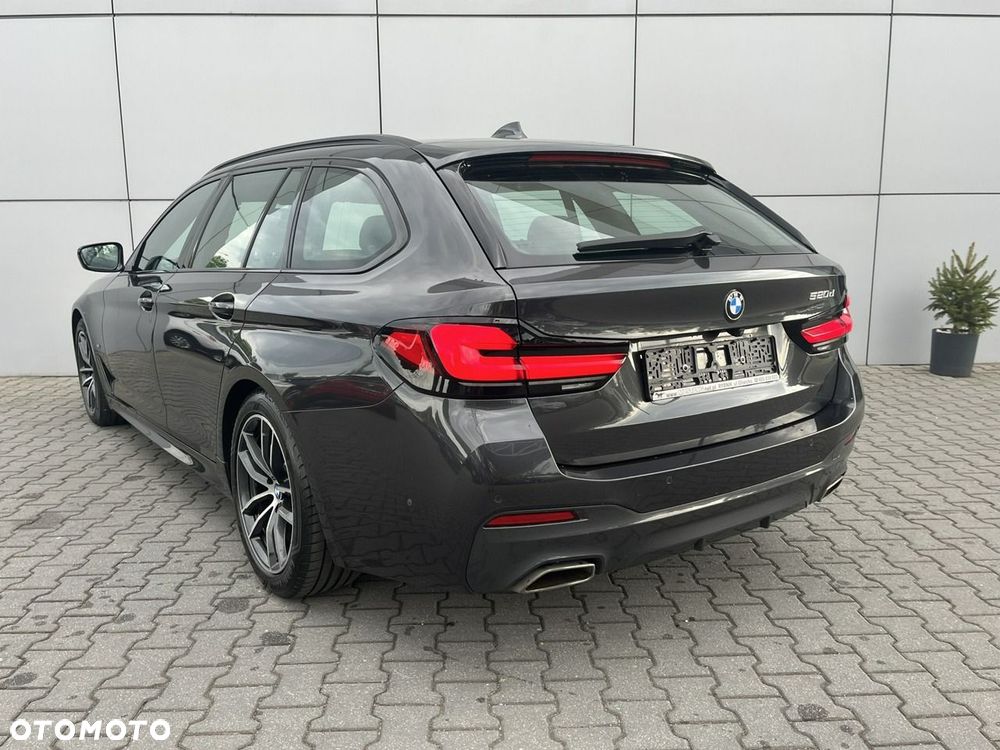BMW Seria 5 520d M Sport sport - 10