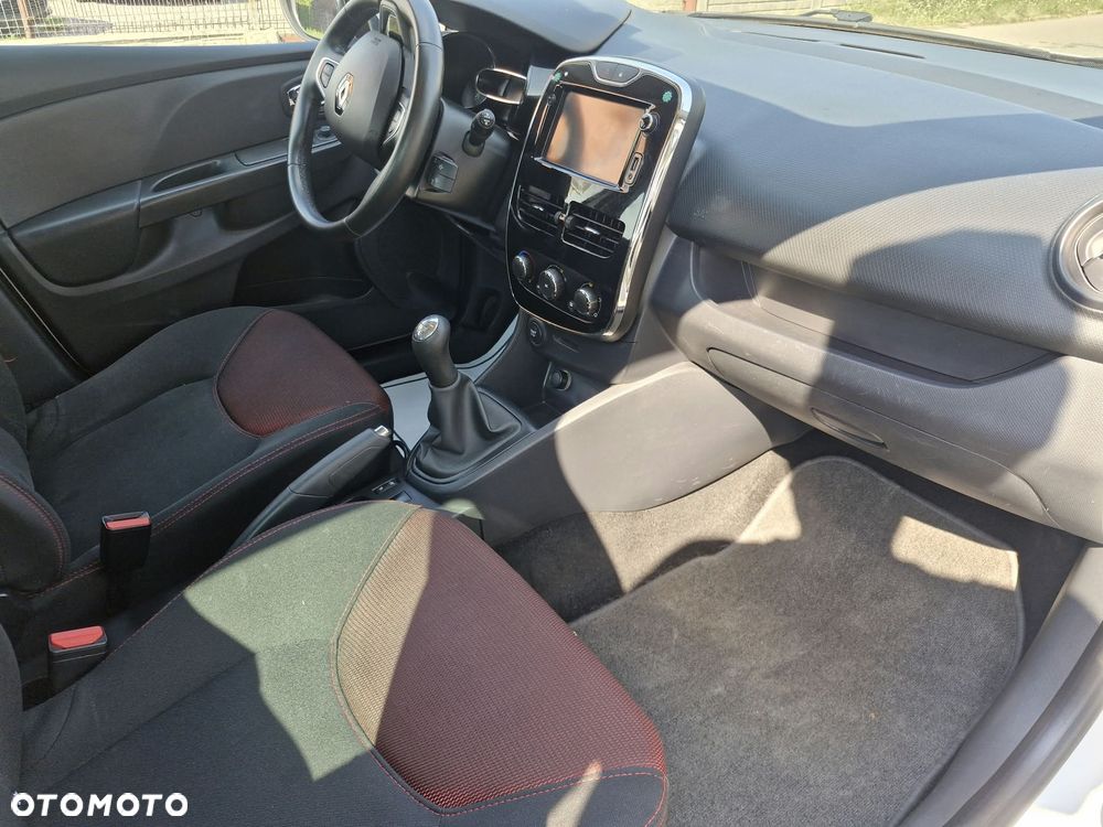 Renault Clio - 6