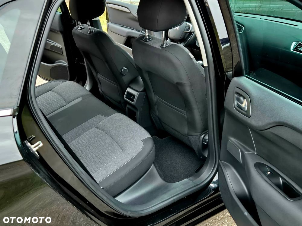 Citroën C4 BlueHDi 120 Stop&Start Shine - 27