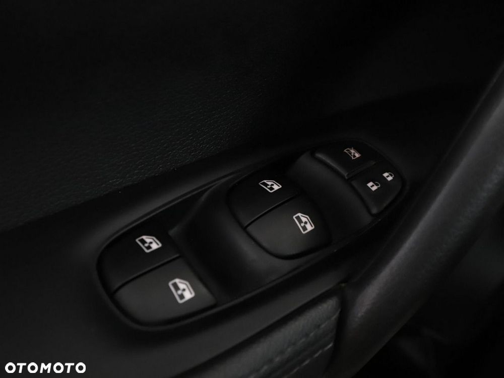 Nissan Qashqai 1.3 DIG-T N-Connecta EU6d - 34