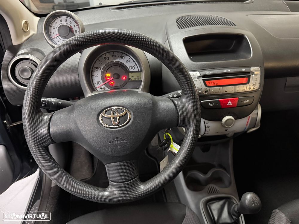 Toyota Aygo 1.0 + AC+VSC - 27