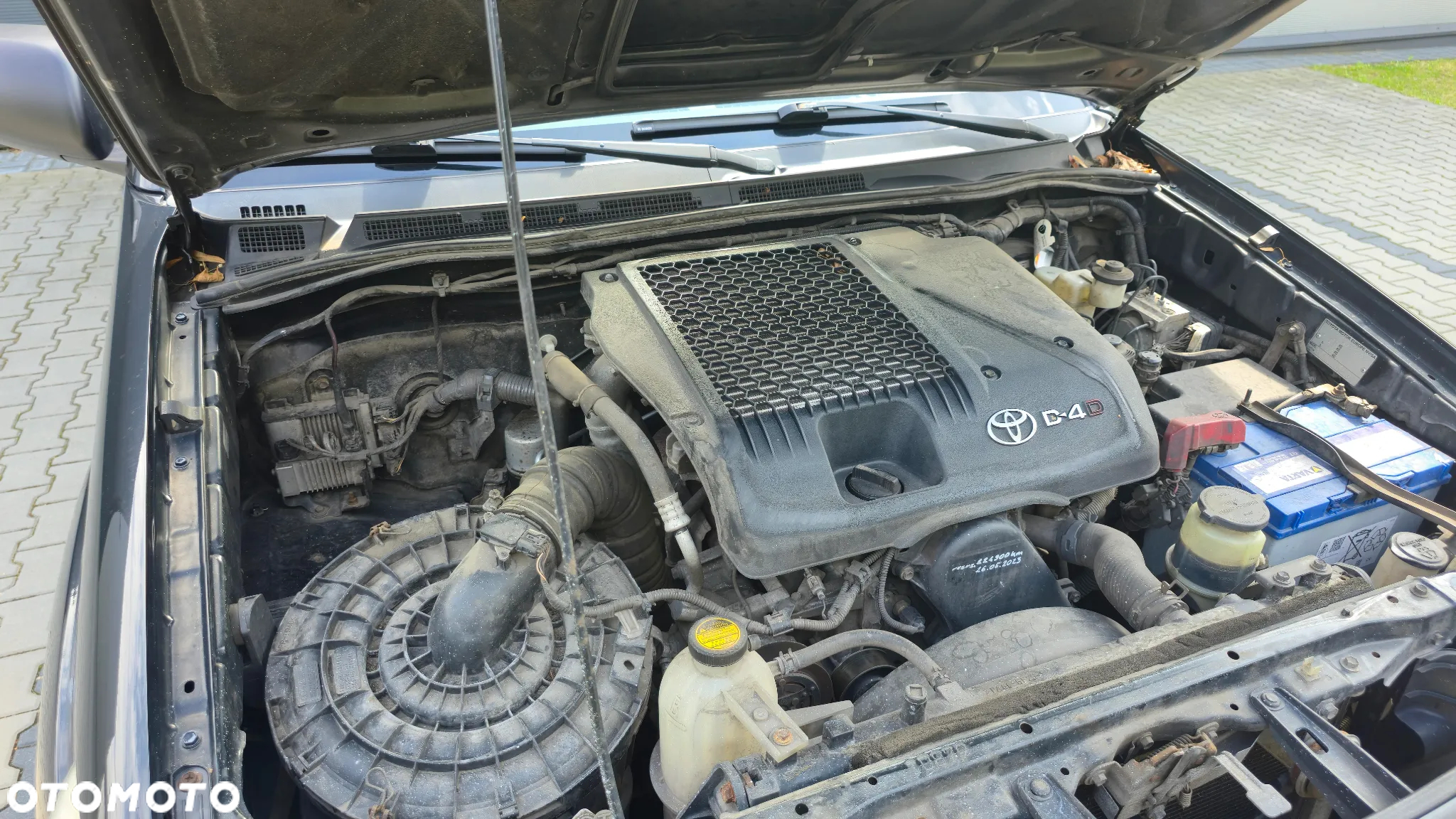 Toyota Hilux 2.5 D-4D SR - 21