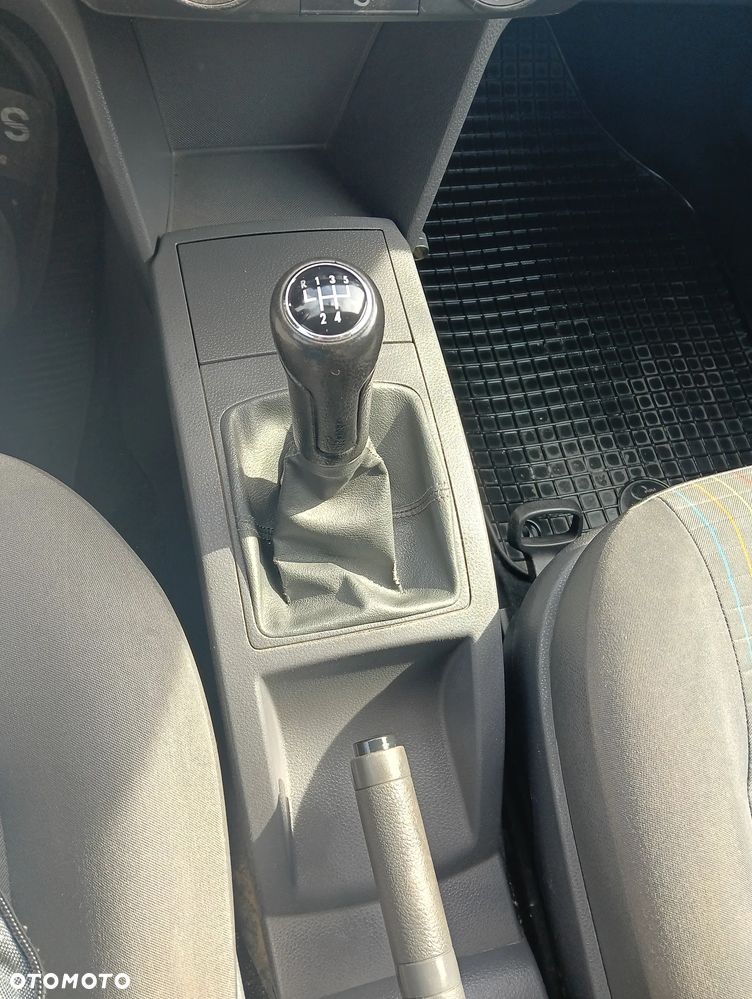 Volkswagen Polo - 12