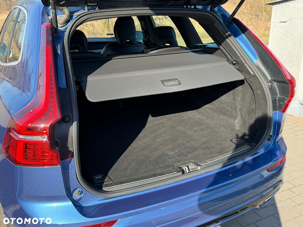 Volvo XC 60 D4 R-Design - 11