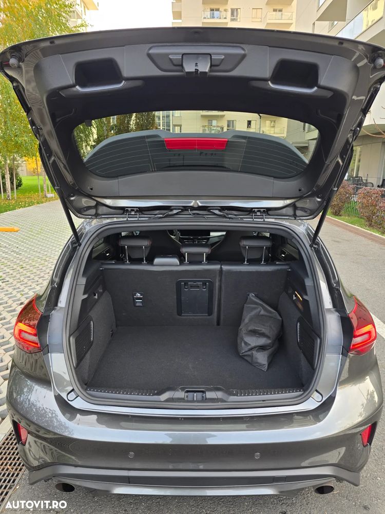 Ford Focus 2.3 Ecoboost ST X - 22