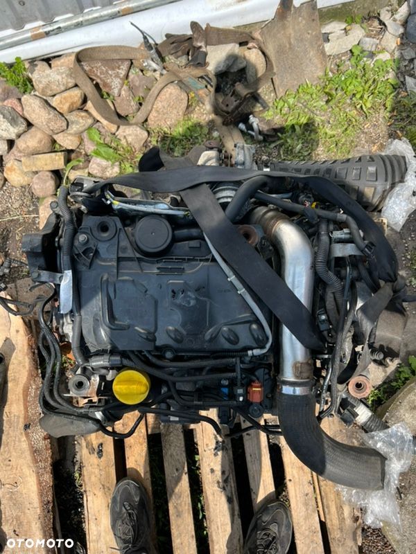 Silnik 2.0DCI M9RC830 Renault - 1