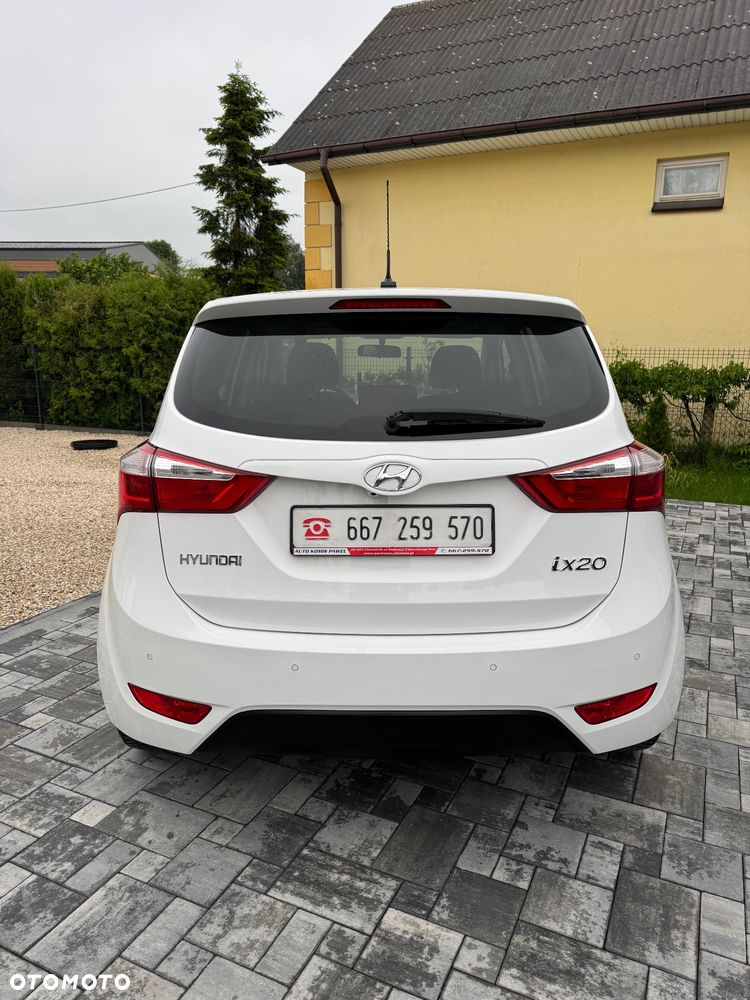 Hyundai ix20 1.4 Premium blue - 7