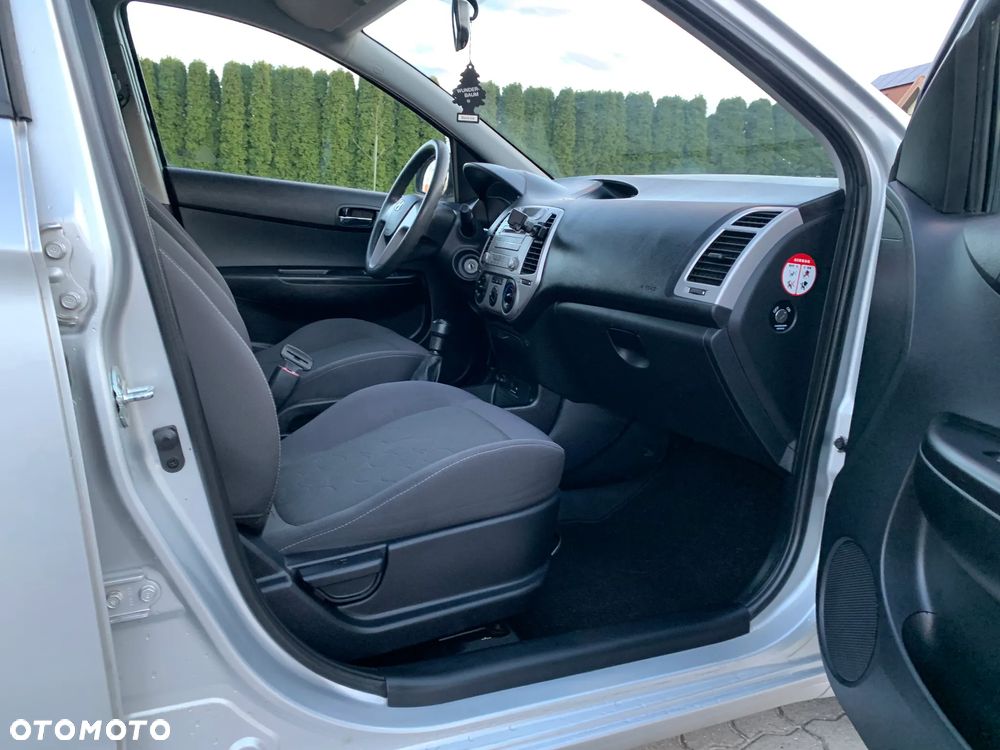 Hyundai i20 - 12