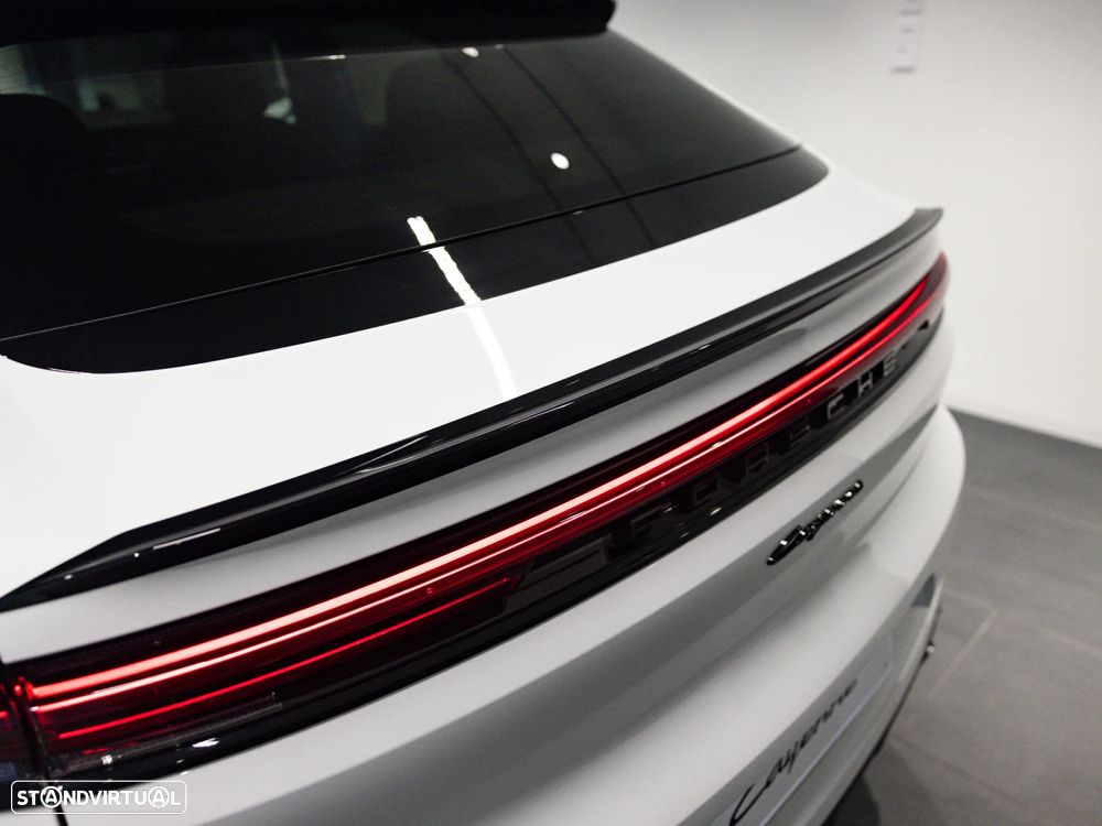 Porsche Cayenne Coupé E-Hybrid Black Edition - 23