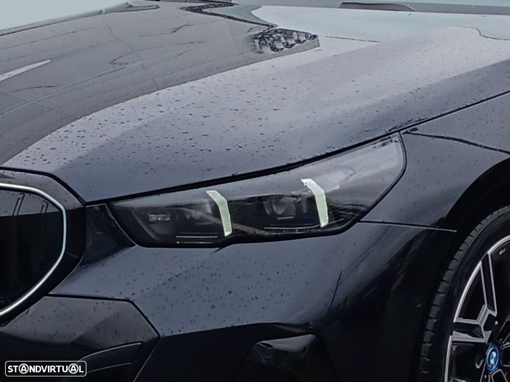 BMW 530 e Pack Desportivo M Pro - 3
