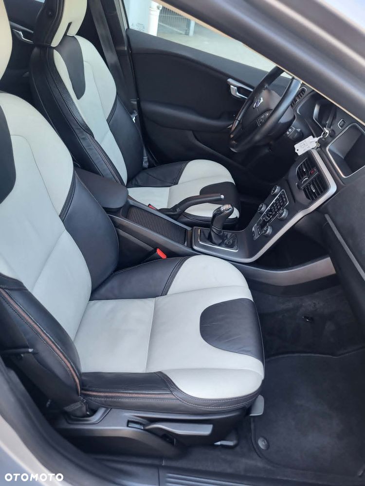 Volvo V40 Cross Country D2 Summum - 7