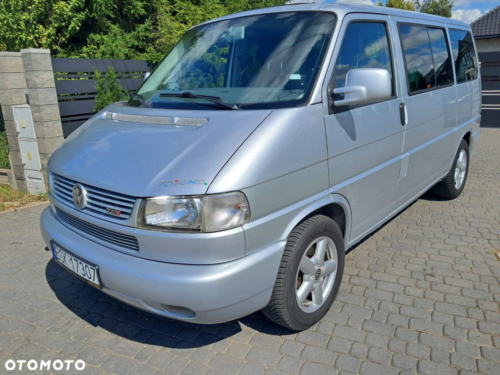 Volkswagen Multivan - 1