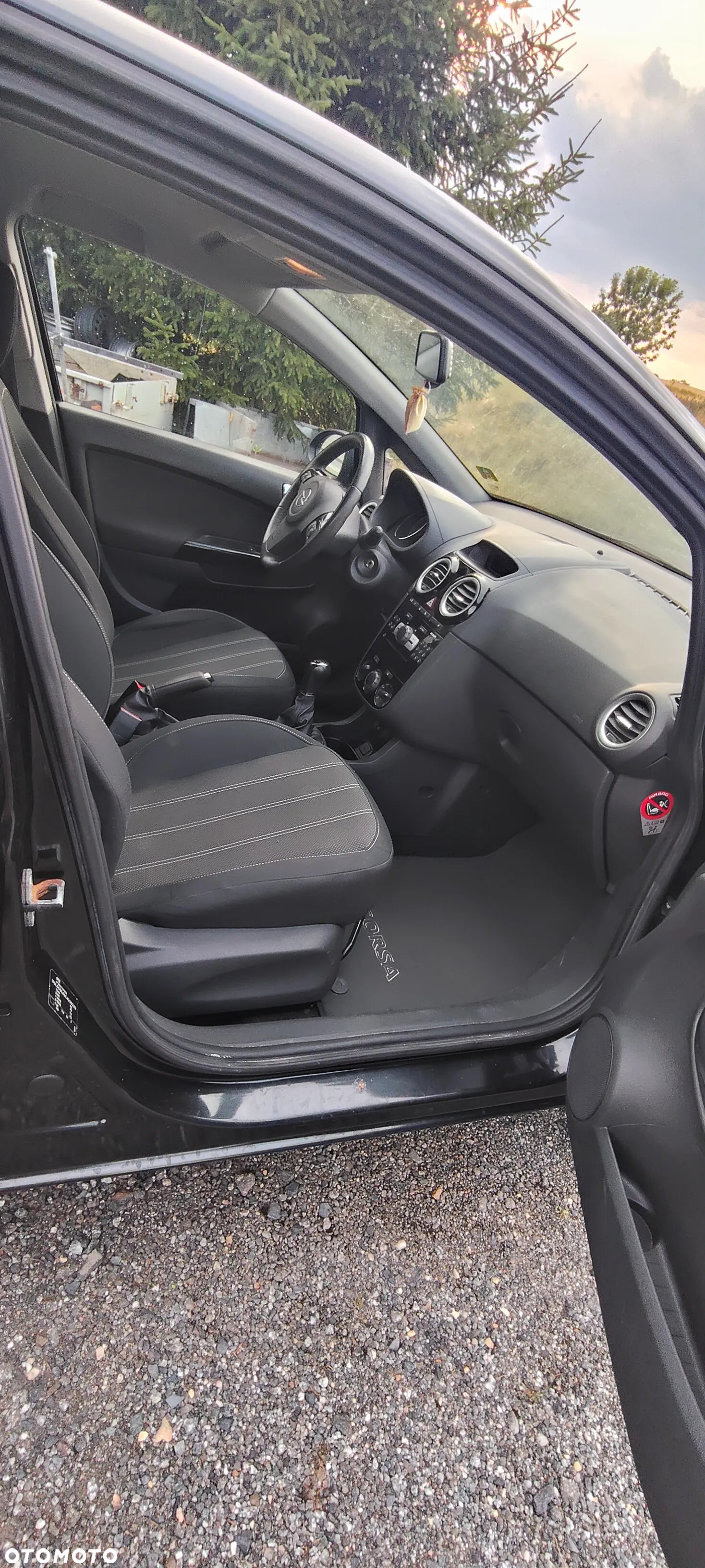 Opel Corsa 1.4 16V Active - 10