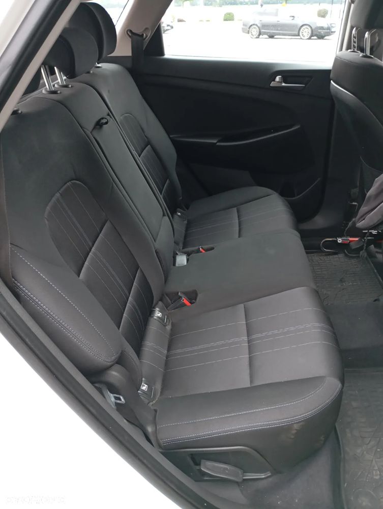 Hyundai Tucson 1.6 GDI BlueDrive Classic 2WD - 11