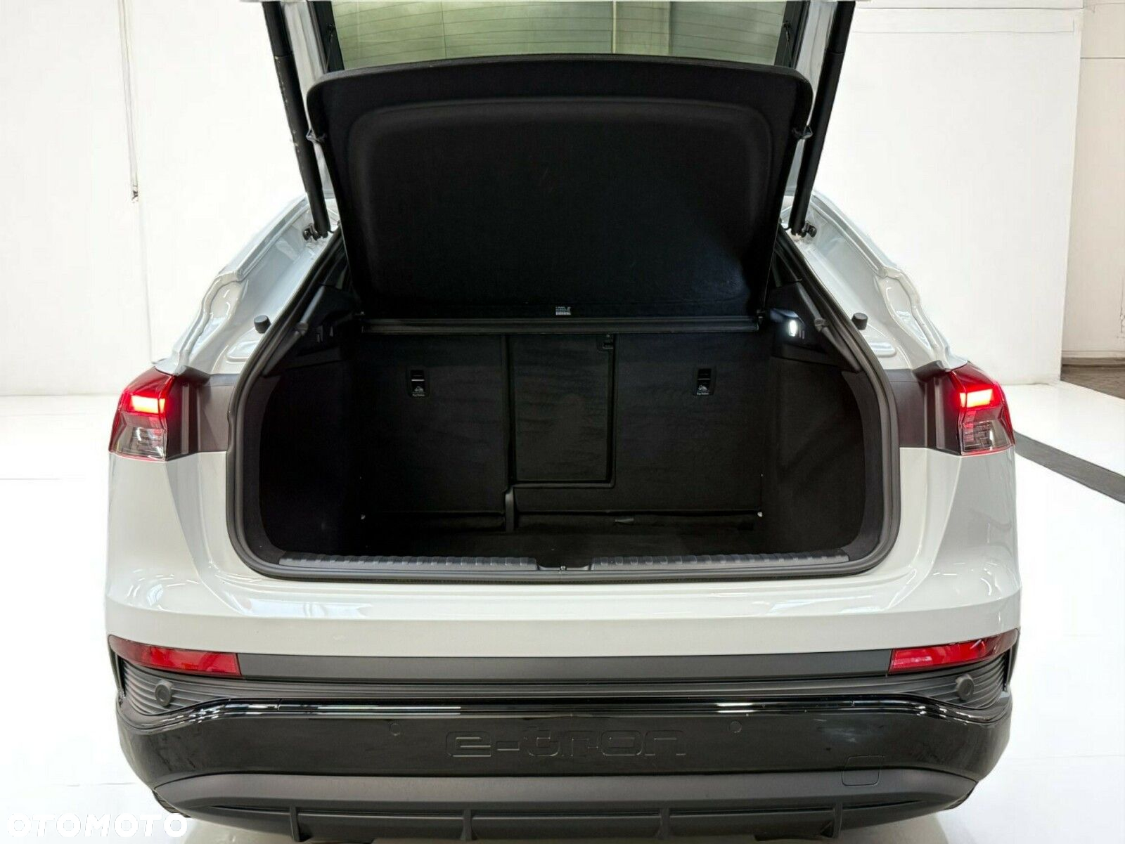 Audi Q4 - 13