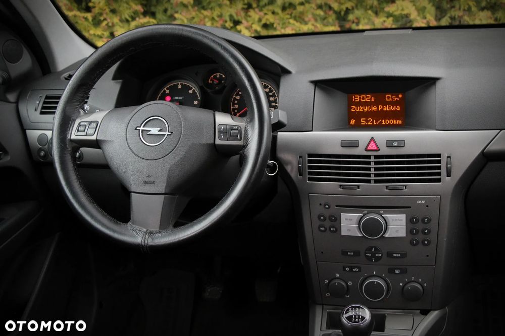 Opel Astra 1.9 CDTI - 13