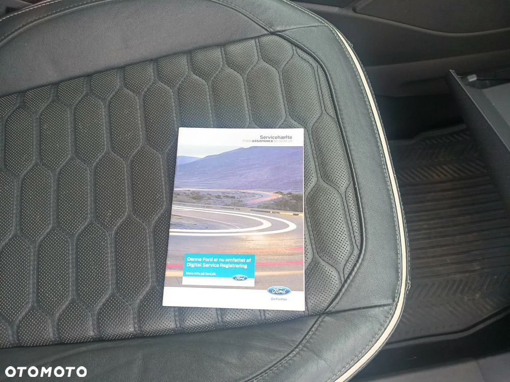 Ford Kuga 2.0 TDCi 4x4 Vignale - 31