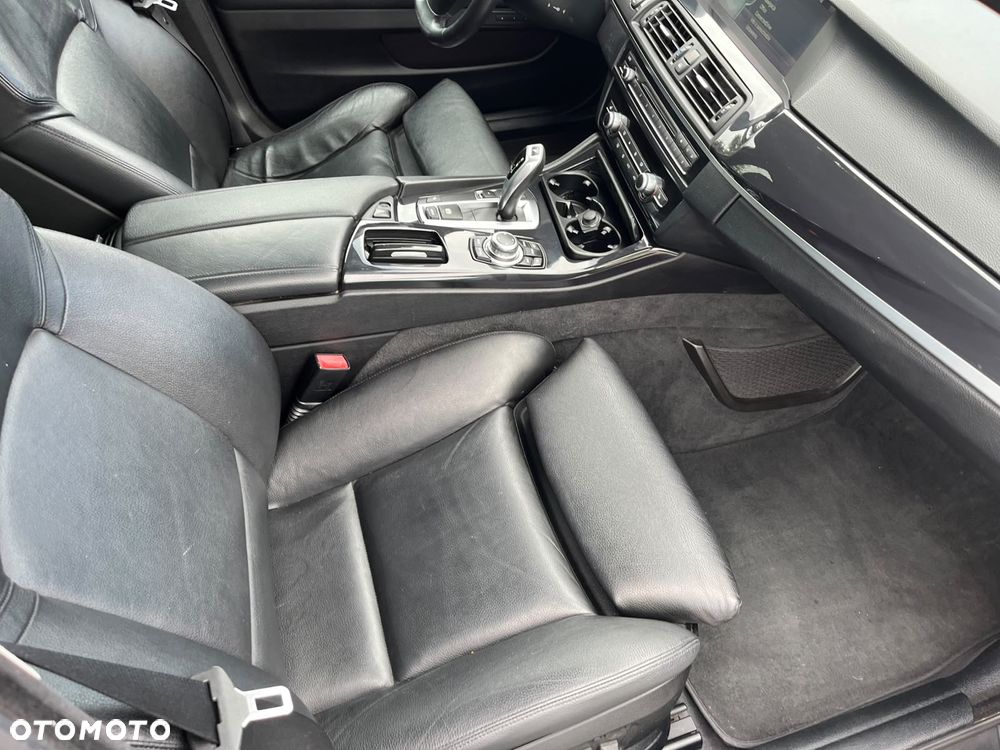 BMW Seria 5 525d - 18