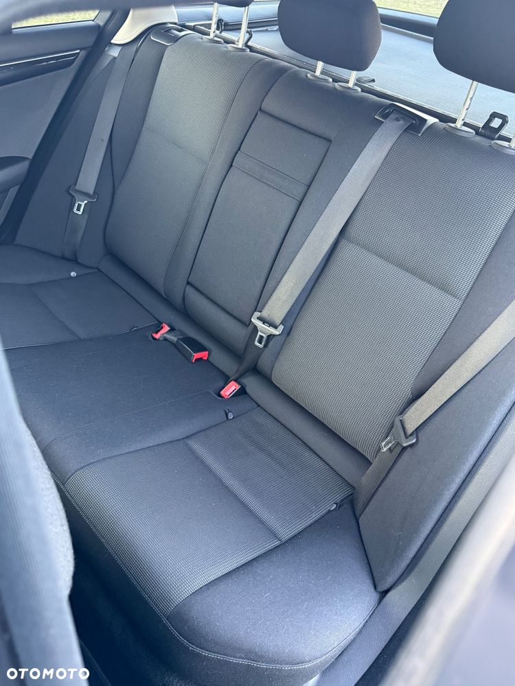 Mercedes-Benz Klasa C 180 CGI Automatik BlueEFFICIENCY - 21