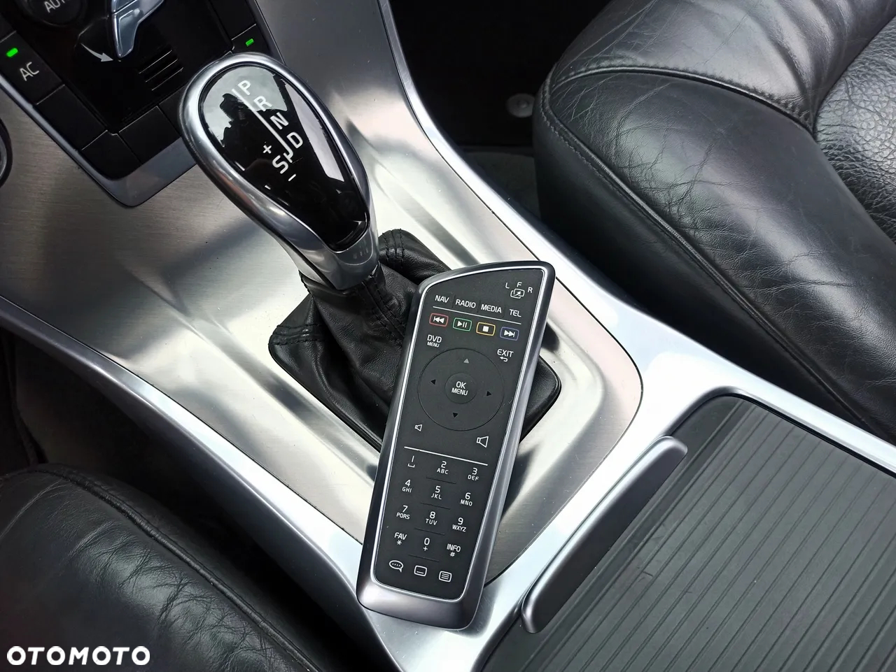 Volvo V70 D4 Geartronic Summum - 35
