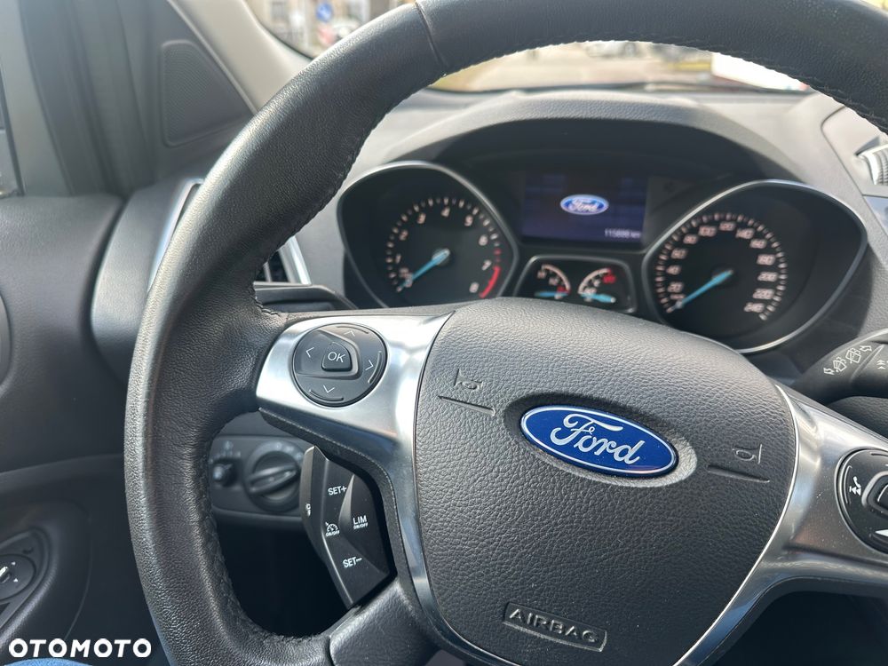 Ford Kuga 1.6 EcoBoost 2x4 Titanium - 27