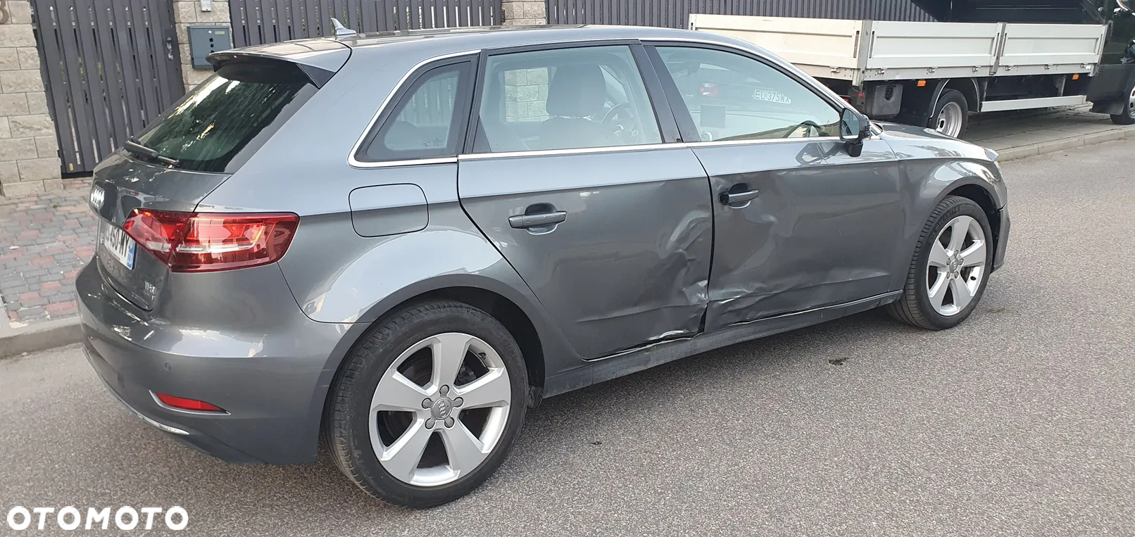 Audi A3 2.0 TFSI Sportback quattro S tronic design - 5