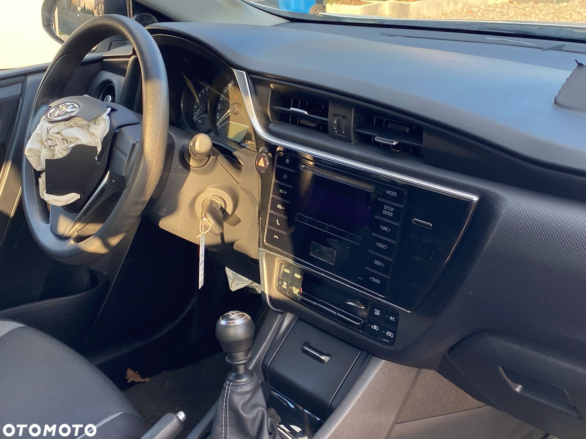 Toyota Auris 1.33 VVT-i Comfort - 14