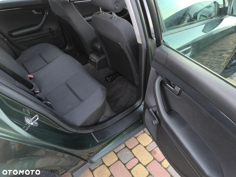 Audi A4 Limousine - 7